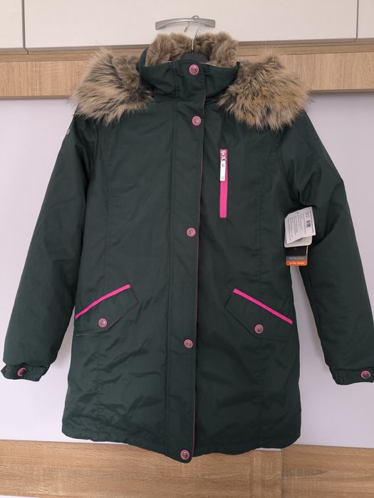 Продам новую зимнюю куртку фирмы LENNE