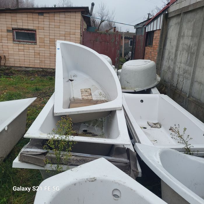 Нові ванни з дефектом Церсаніт