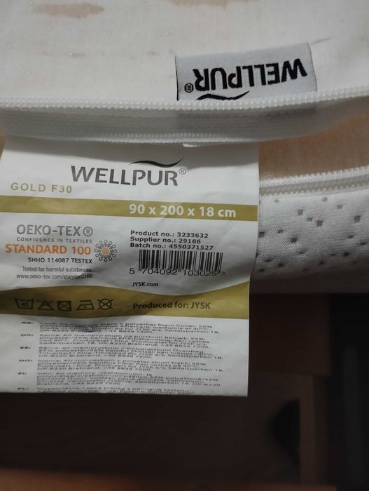 Дерев'яне ліжко з матрацом 90*200