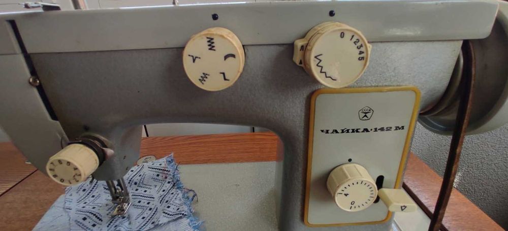 Машина швейна Чайка 142М