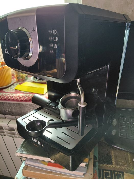 Продам класну кавомашину Krups