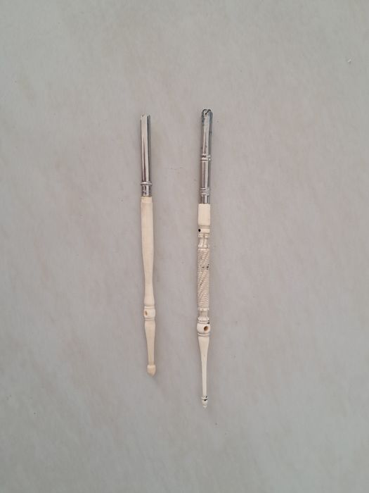 2 stare pióra do pisania