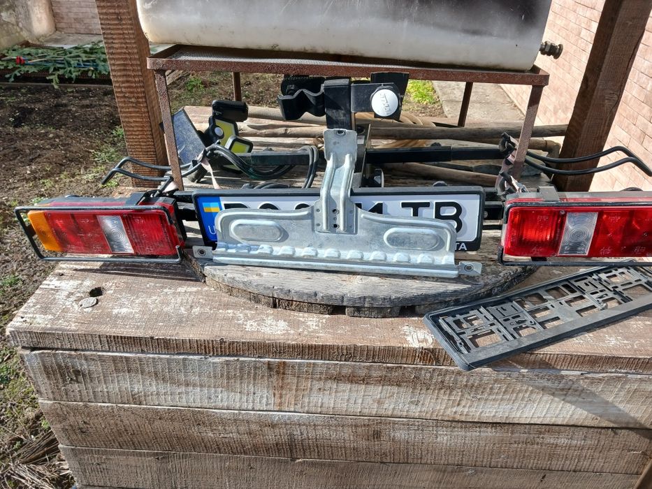 Багажник для двох роверів.