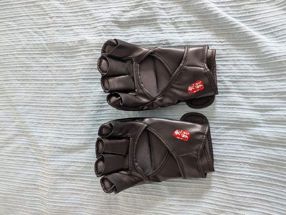 Luvas para desportos de combate
