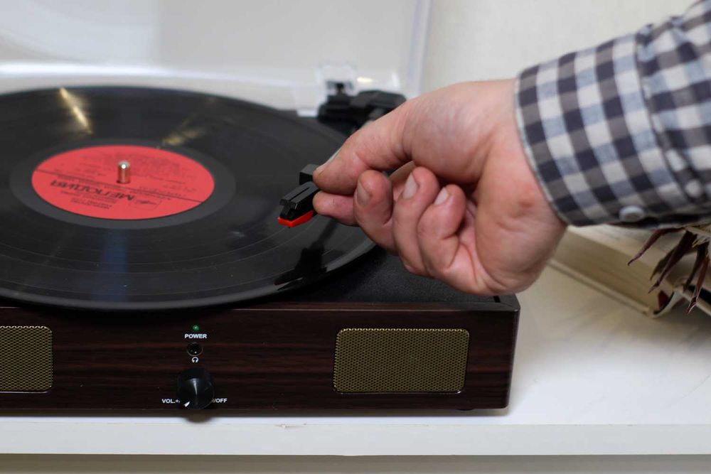 Вініловий програвач для всіх платівок для новачка БАЗОВИЙ