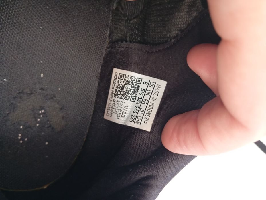 Tênis adidas criança