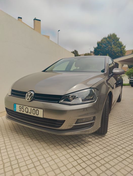 VOLKSWAGEN GOLF VII 1.2 TSI Confortline (Gasolina  2015)