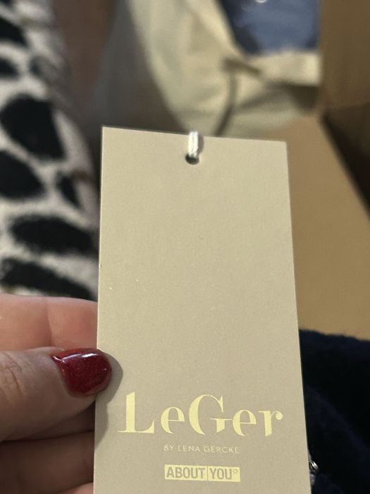 LeGer sweter golf 38 bialo-granatowe pasy