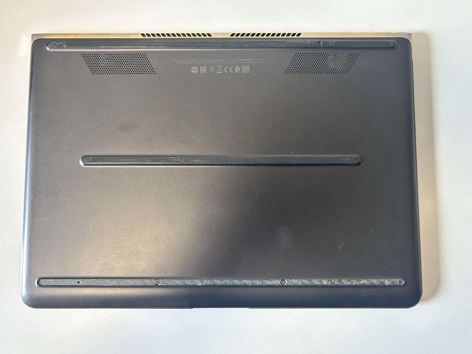 HP Spectre 13 | i5‑7200U | 8GB RAM | 256GB SSD