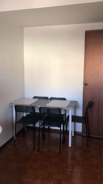Quarto casal c varanda s/caução Venda Nova ( amadora )