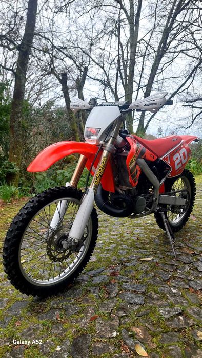Vendo Honda CR 250 R ano 2000