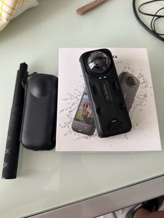 Câmera Insta 360 x4