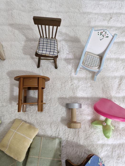 Lote peças miniatura mobilias