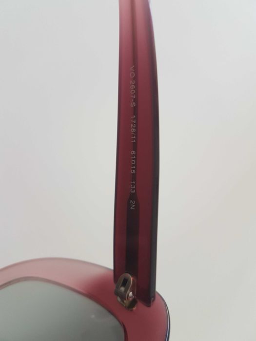 Óculos de sol VOGUE originais como novos inclui estojo