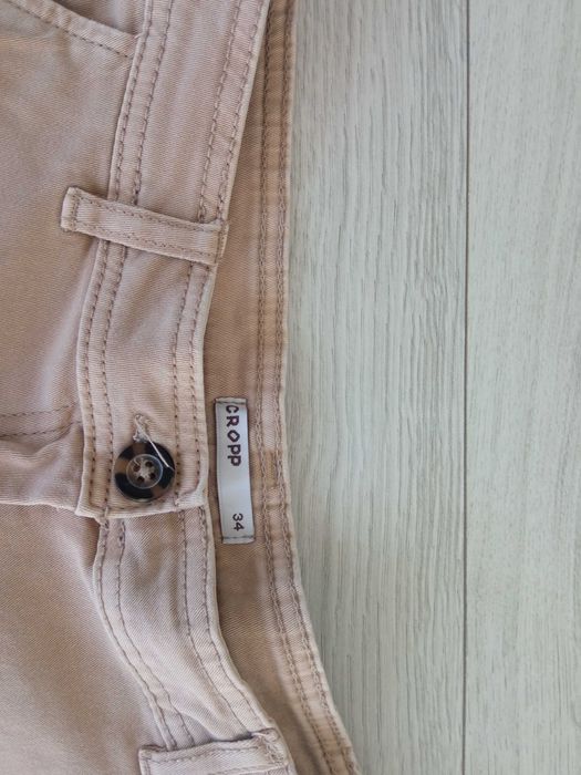 34, Cropp, krótkie spodenki damskie beżowe