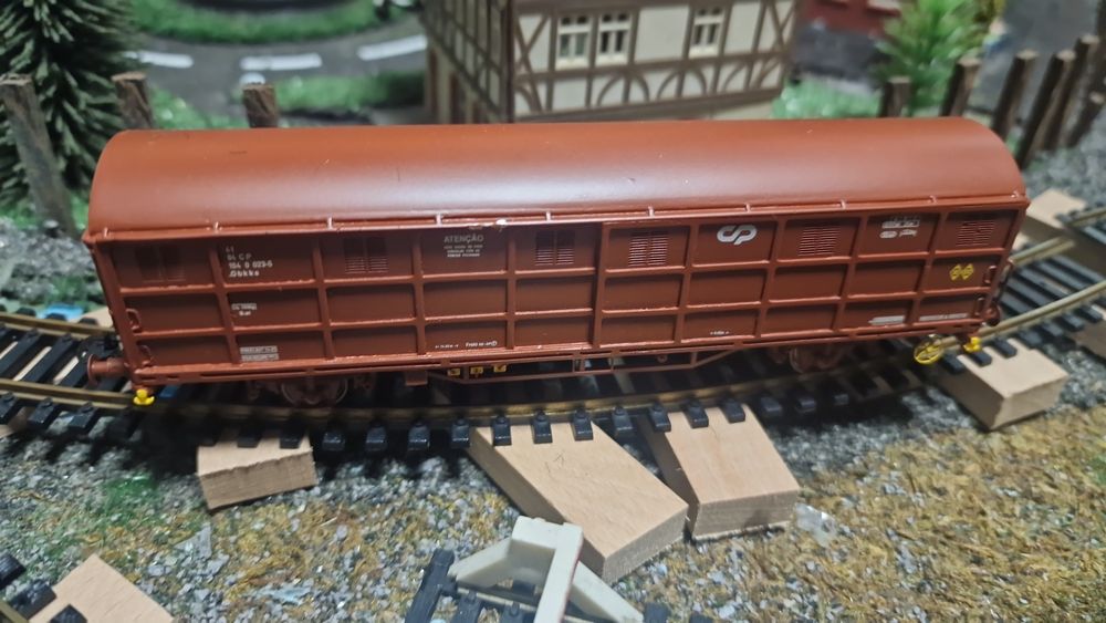 Vagons raros ho novos
