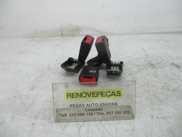 Encaixe de cinto trás esquerdo BMW 5 (E60)