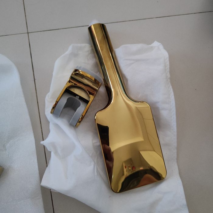 Torneira de banheira / duche nova em dourado