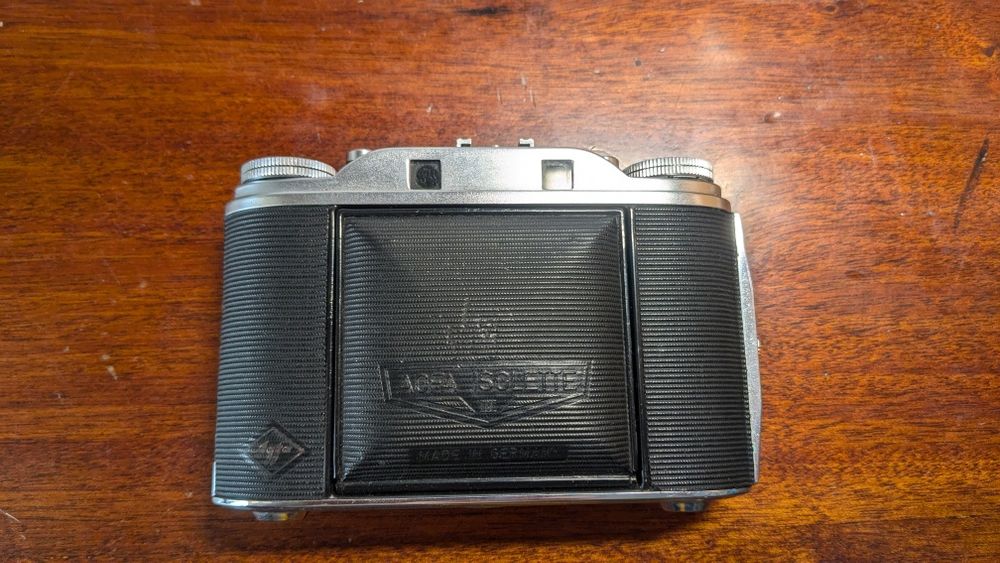 Фотоапарат Agfa isollete III в комплекті чорно-біла плівка