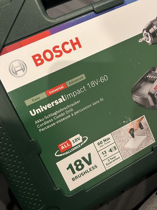 Berbequim Bosch UniversalImpact 18v-60 com 2 baterias