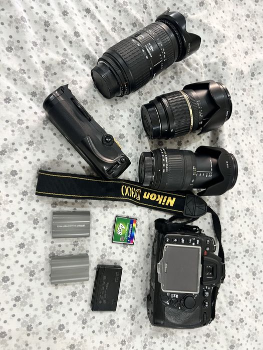 KIT NIKON D300 + 3 objectivas + grip