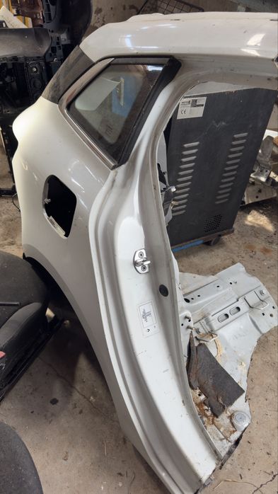 Painel Traseiro Direito Renault Megane 4 IV Grandtour