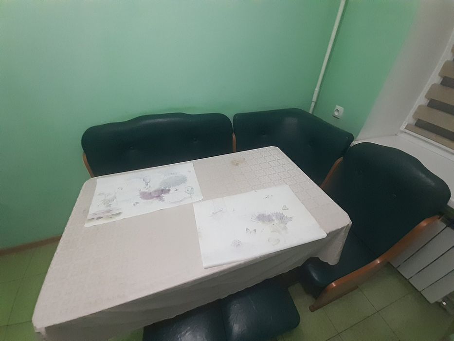 Куточок кухонний, меблі для кухні, стіл, табурет