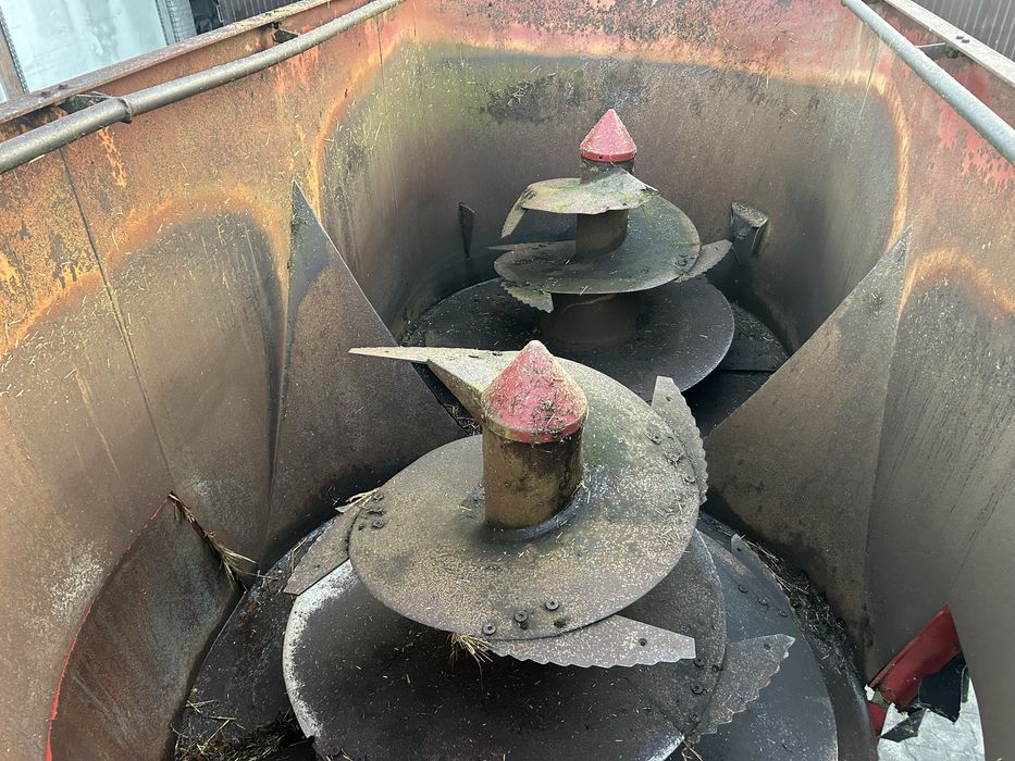 Wóz paszowy, paszowóz Strautmann verti mix 2000