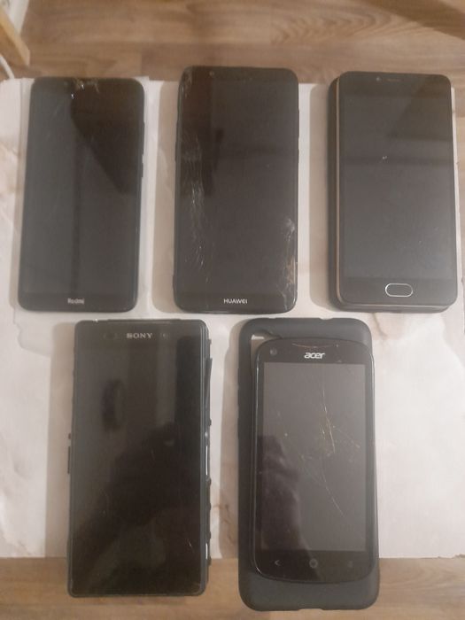 Телефон на запчасти