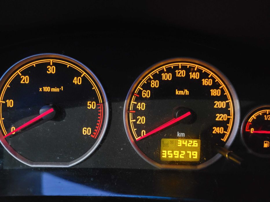 Sprzedam Opel Vectra 1.9 cdti 150 KM kombi