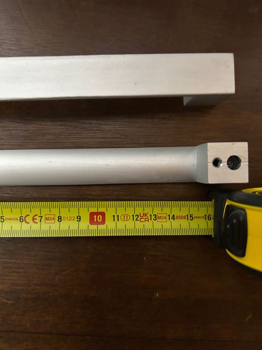 Puxadores em alumínio