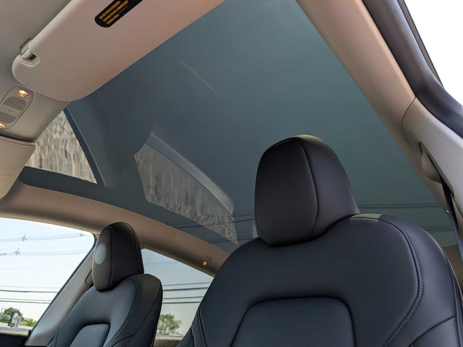 Tesla Model Y      2021
