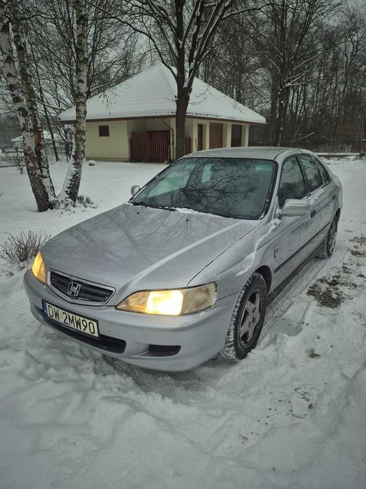 Honda Accord 1.8 LS