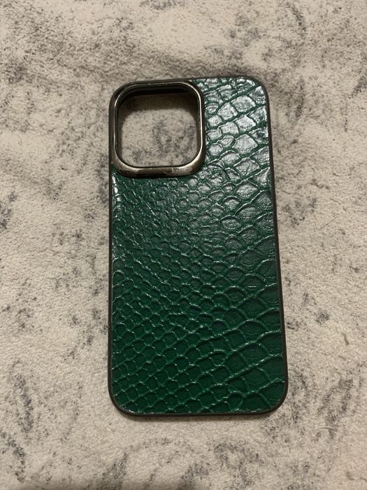 Чехол на IPhone 13 Pro