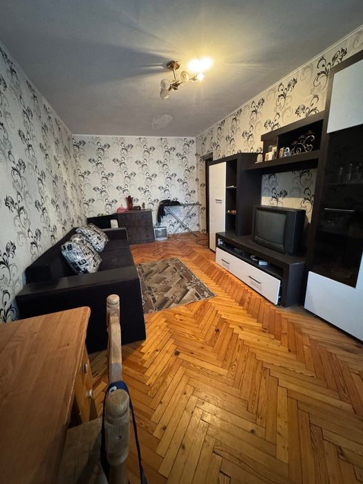 Двокімнатна квартира за вигідну ціну.