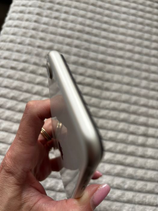 iPhone SE, 128 GB, biały