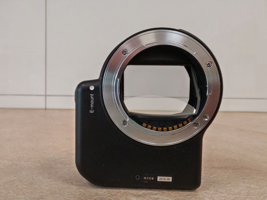 Adapter Sony LA-EA4 (Mocowanie A -> E) | AF | Pełna klatka | Stan bardzo dobry