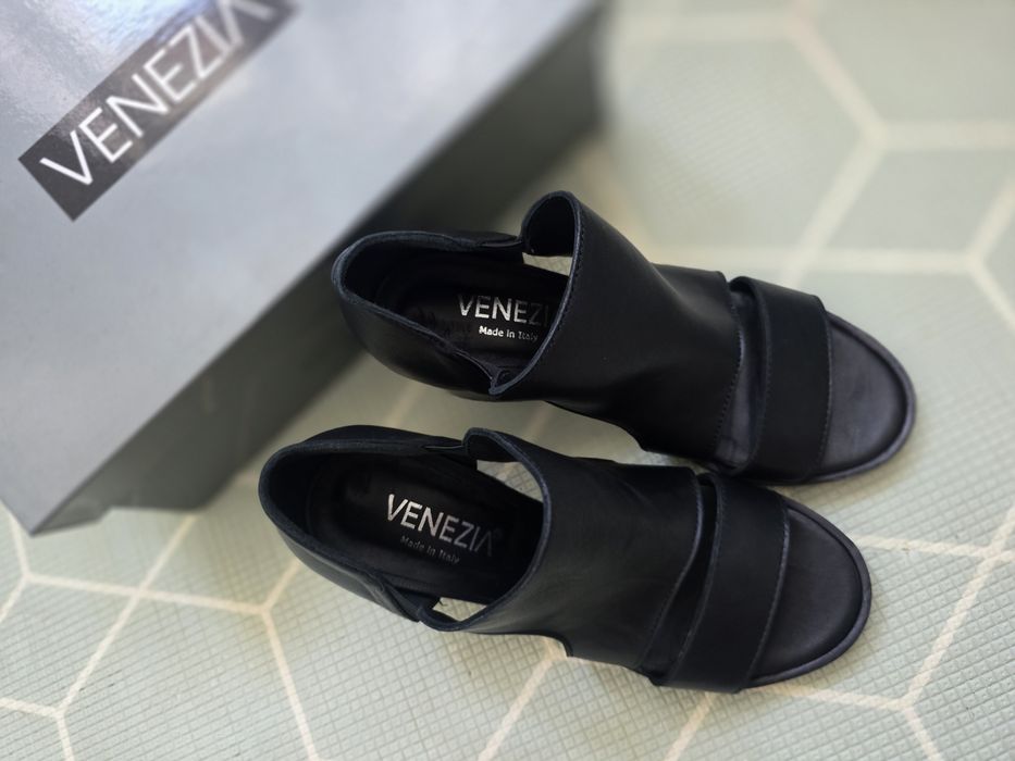 Venezia Sandałki na obcasie 37r
