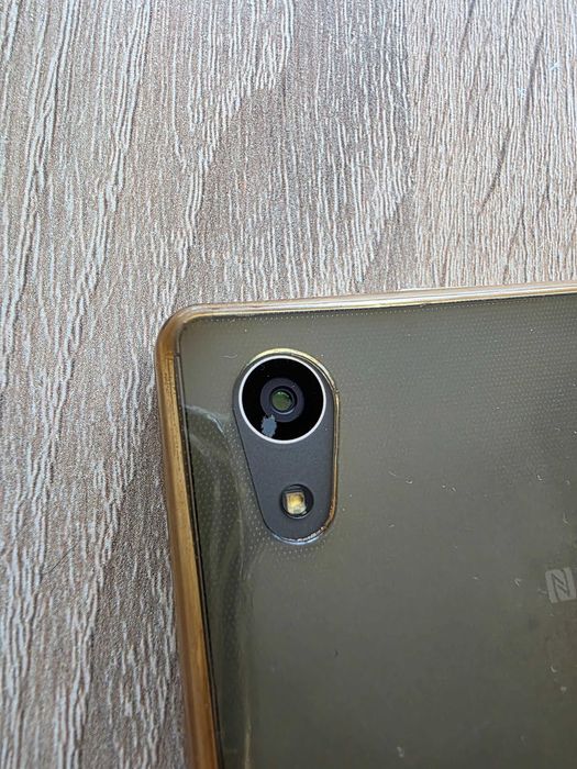 Sony Xperia Z5 E6653 – stan dobry, w pełni sprawny