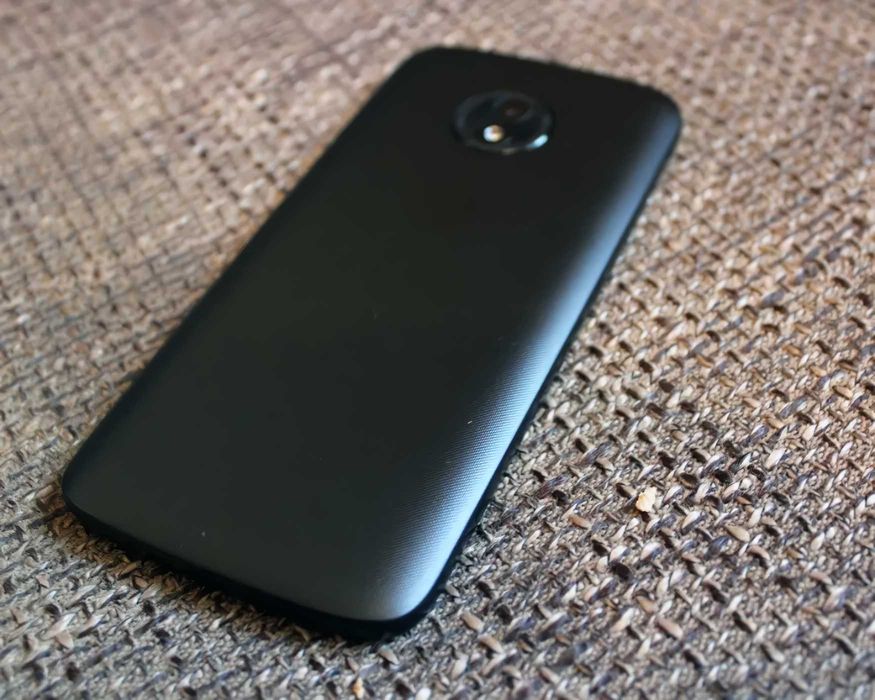 Із США! - Новий! Якісний, компактний смартфон Motorola зі знімною батареєю!