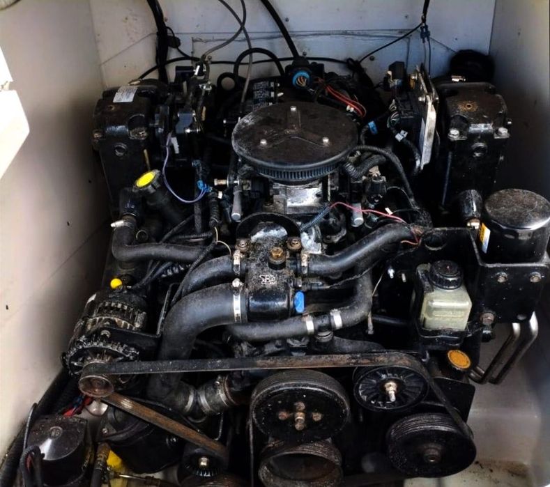 Катер Тахое Боурайдер 225