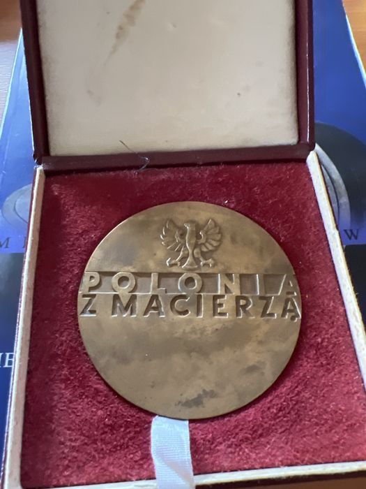 Medal Polonia z Macieżą