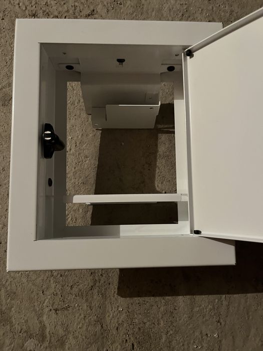 Drzwi drzwiczki rewizyjne metalowe 27/30