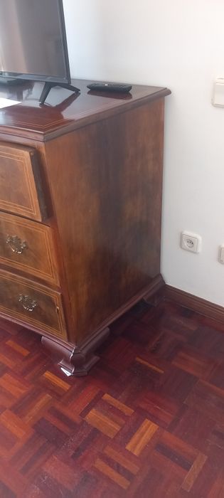 Movel em bom estado madeira maciça