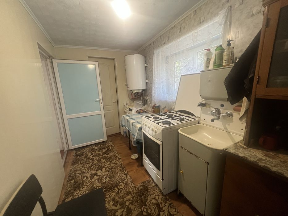 Продам  2 ЗАТИШНІ  будинки   -МОЖЛИВО СЕРТИФІКАТ-20 км від Кременчука)