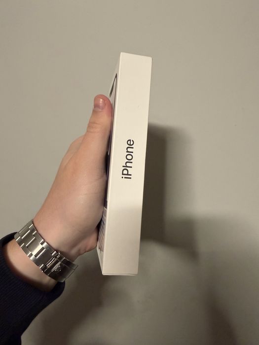 iPhone 16e 128GB Black (e-sim)