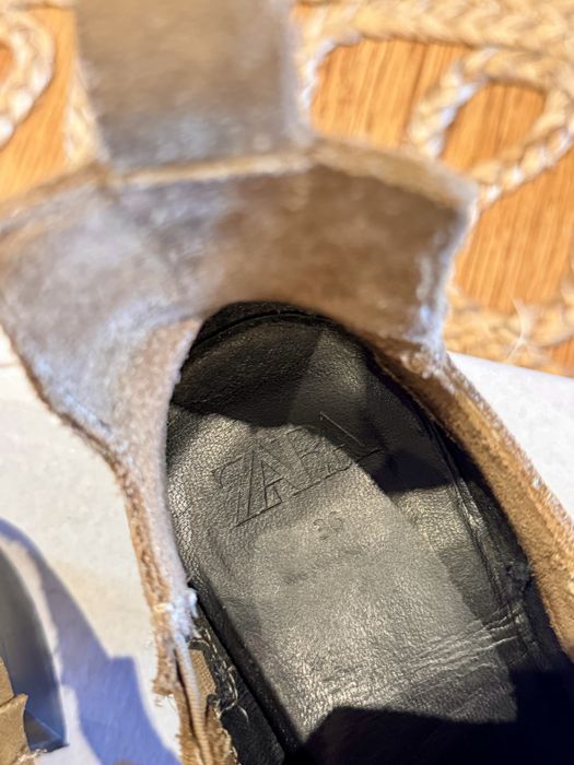 Botins ZARA em pele camurça