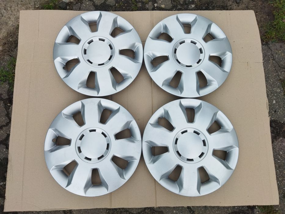 Продам колпаки R13 как новые