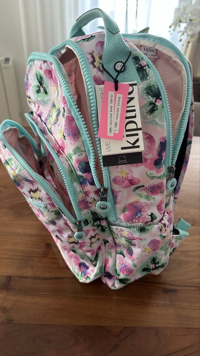 Kit escolar Kipling novo