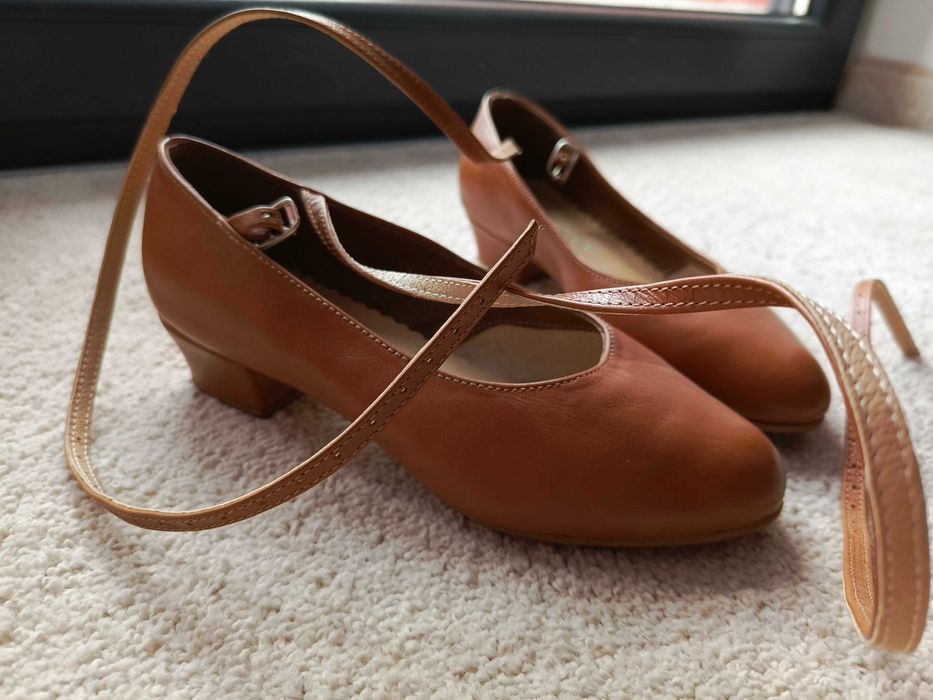 Buty do tańca dziewczęce rozm 32 AKCES